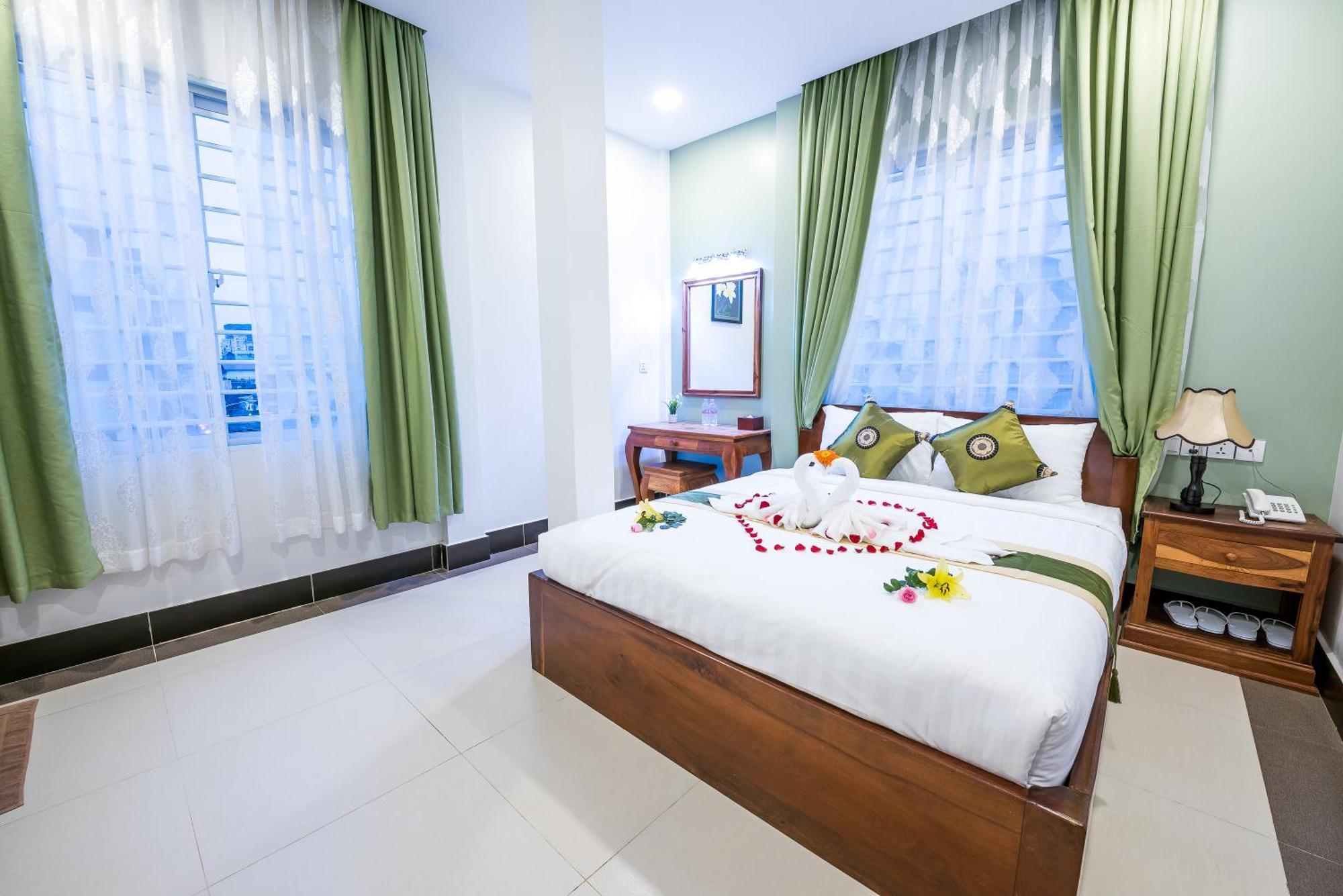 Ny Ka Smy Hotel Phnom Penh Exterior foto